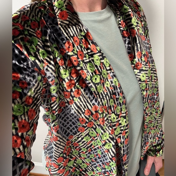 Unique Ettitwa by Anthropologie Velvet Floral lightweight Jacket - Picture 1 of 9